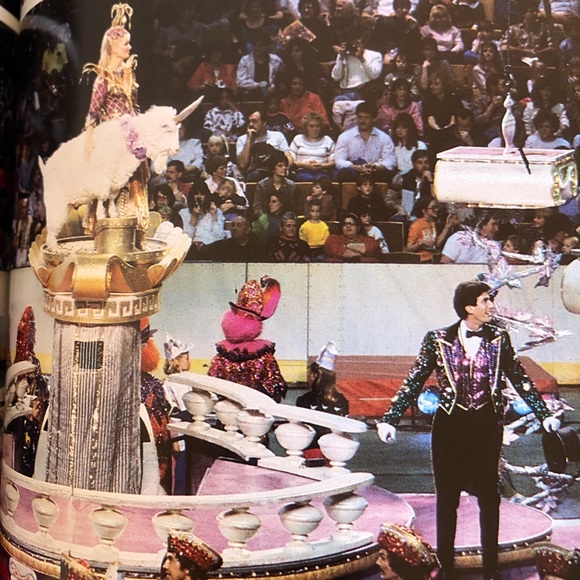 RINGMASTER Year w/the Greatest Show on Earth Book - Picture 6 of 11